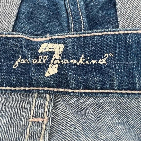 7 For All Mankind Distressed Cuffed Hem Jean Shorts Size 28 Women’s - Picture 2 of 8